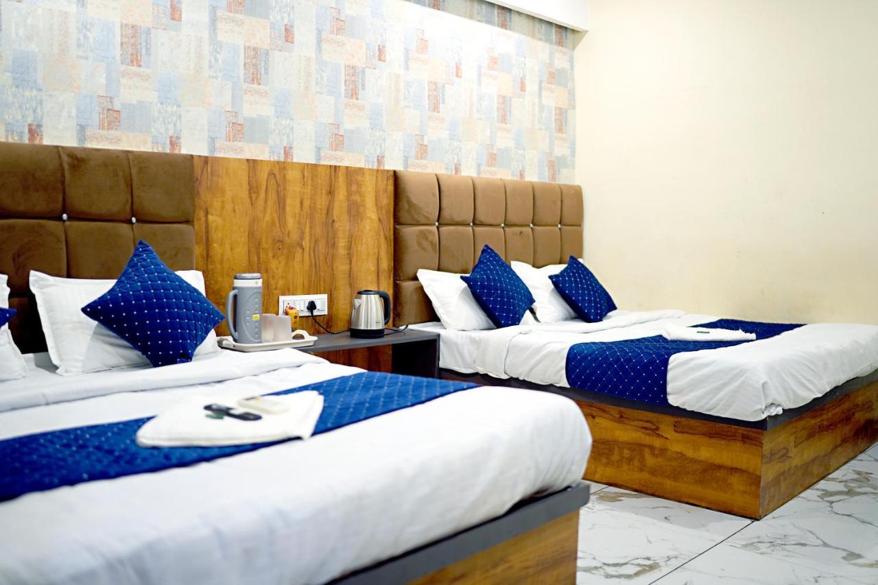 Hotel Mahalok Palace Ujjain Eksteriør bilde