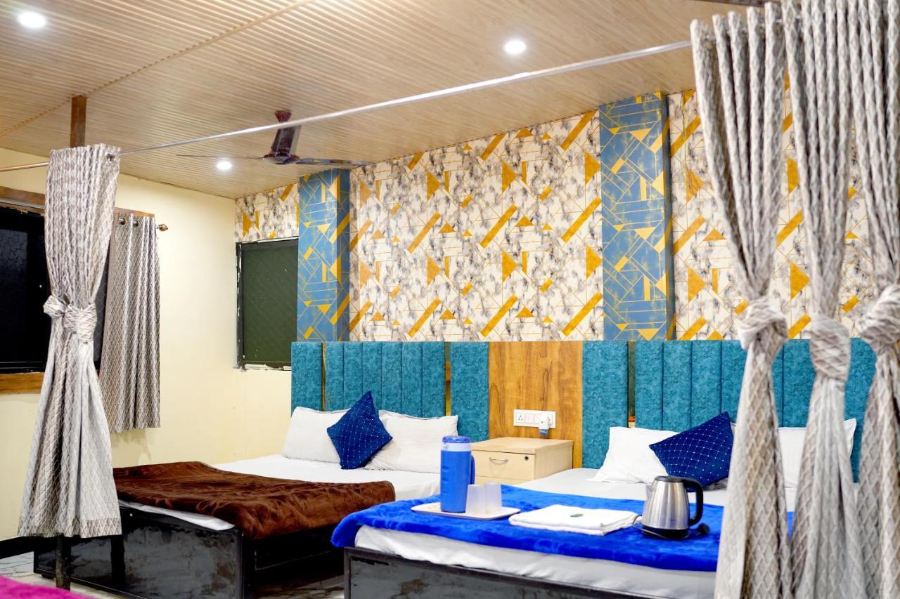 Hotel Mahalok Palace Ujjain Eksteriør bilde