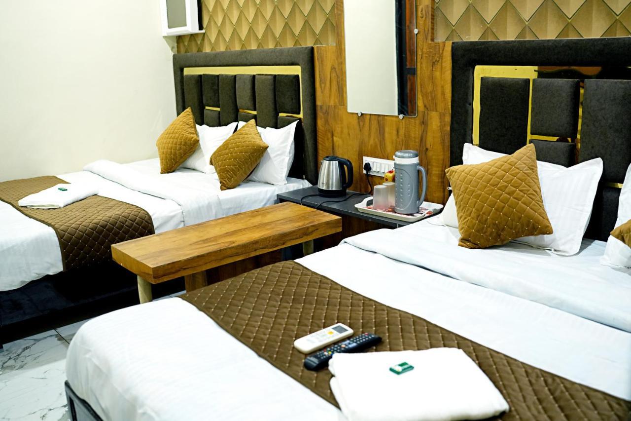Hotel Mahalok Palace Ujjain Eksteriør bilde
