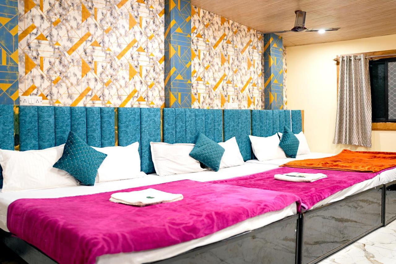 Hotel Mahalok Palace Ujjain Eksteriør bilde